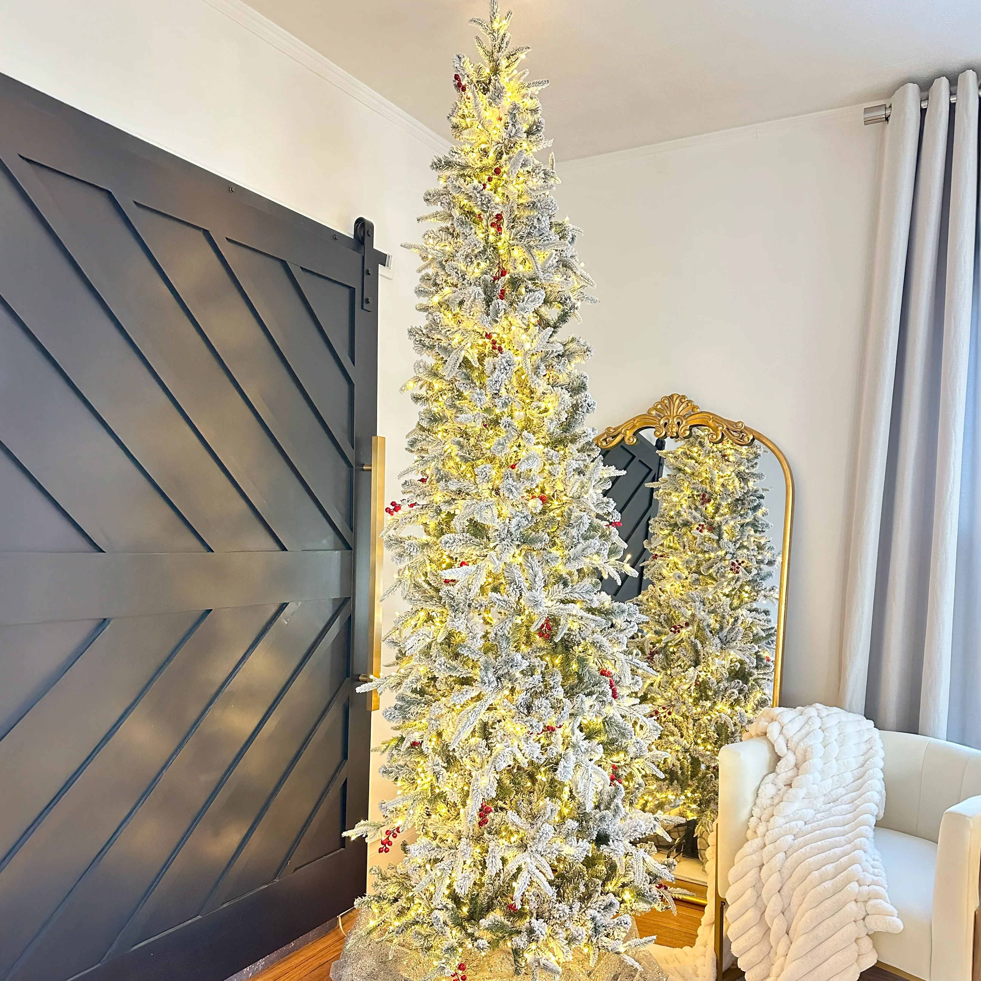 9 Foot Lexington Christmas Tree - Image 8