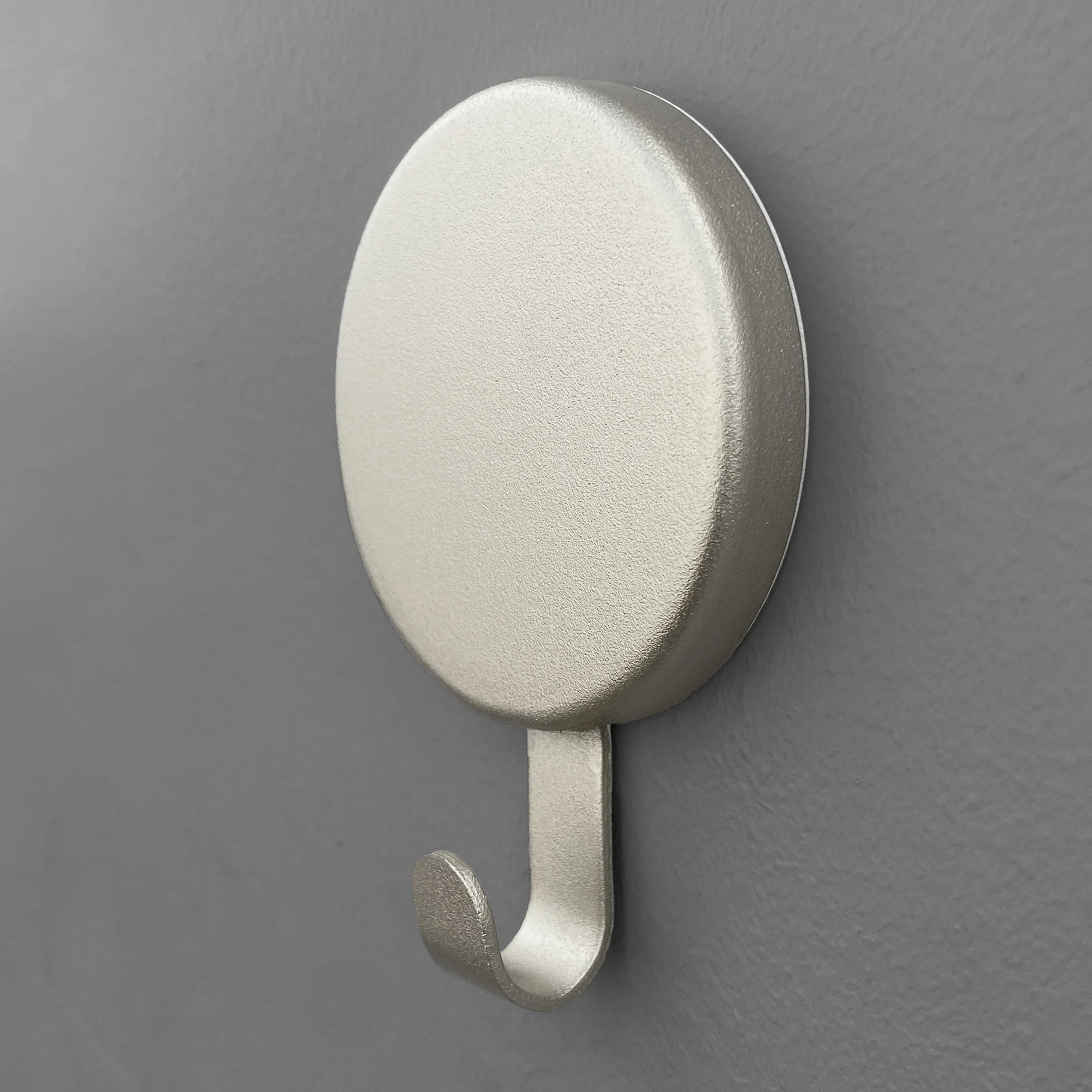 Attract Magnetic Hanger, 2 Pack - Textured Silver - Image 3