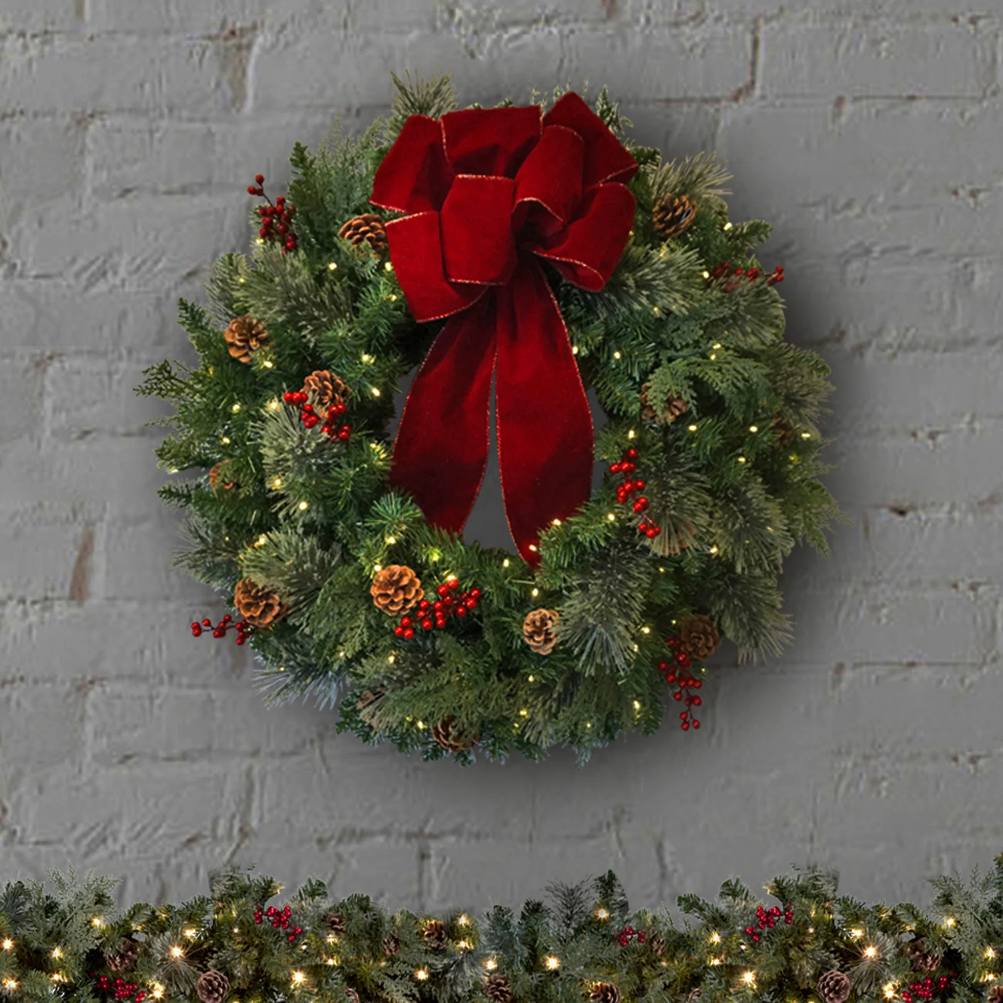 30 Inch Classic Pre-lit Christmas Wreath - Image 4