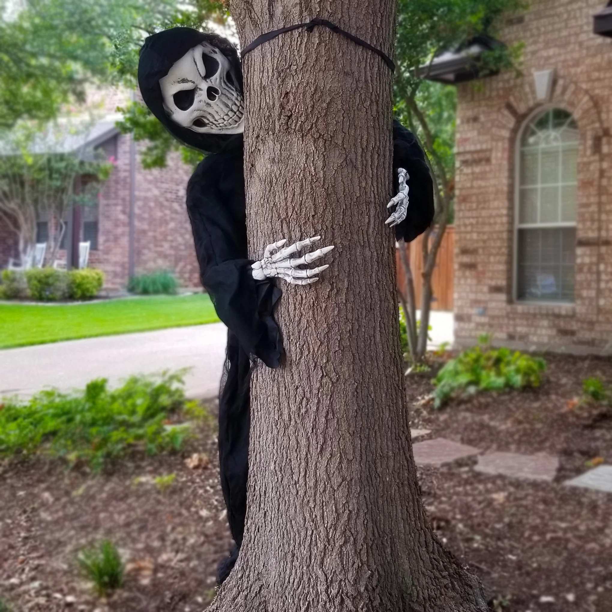 Tree Huggerz 8 Foot Tall Halloween Skeleton in Black Robe - Image 6